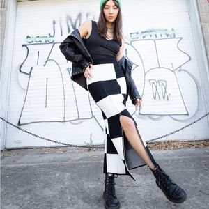 ShopModaB “This Skirt is My Personality” checkered black + white, small